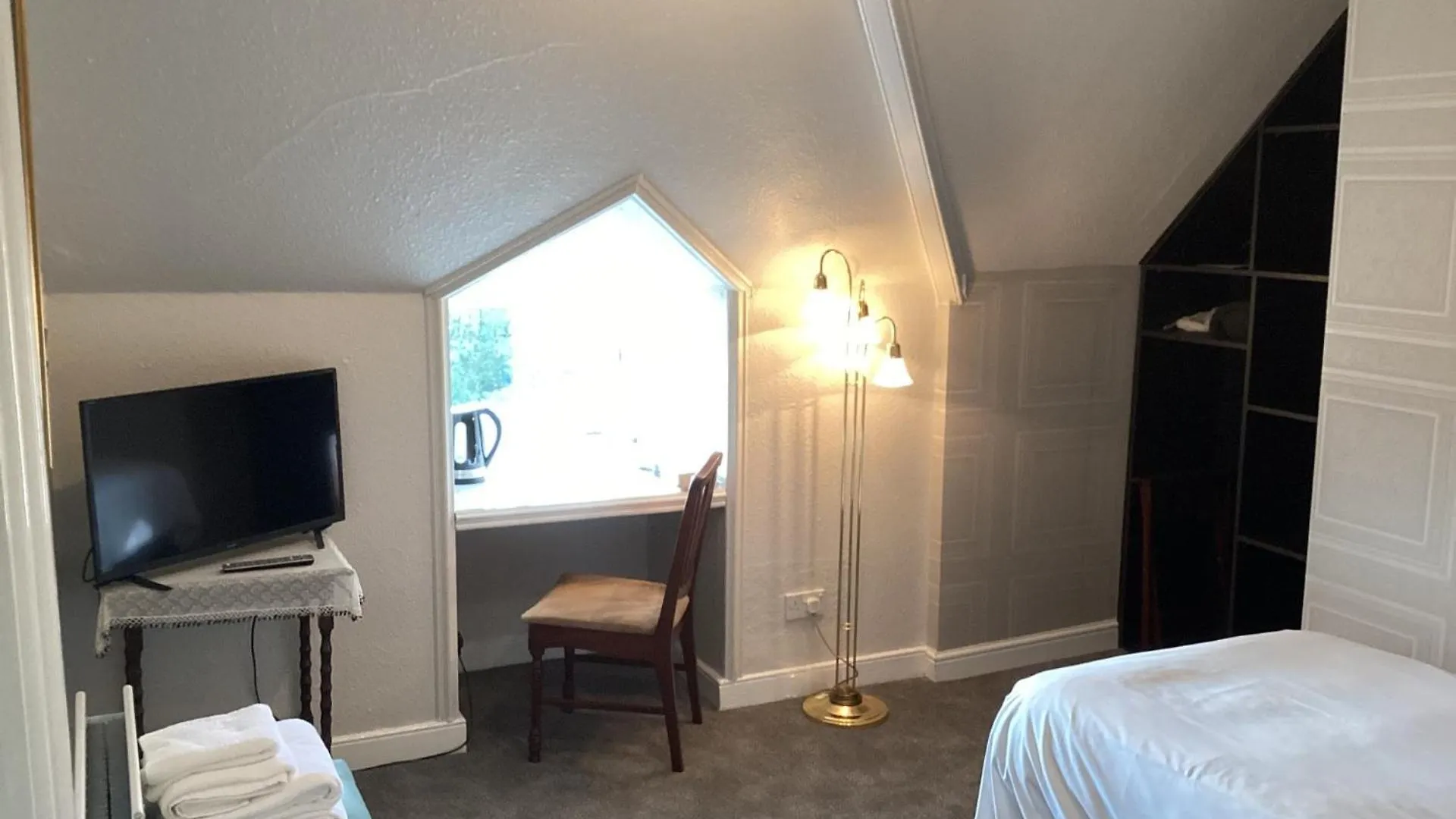 Hotel Oyo Rayanne House Guest Accommodation Holywood