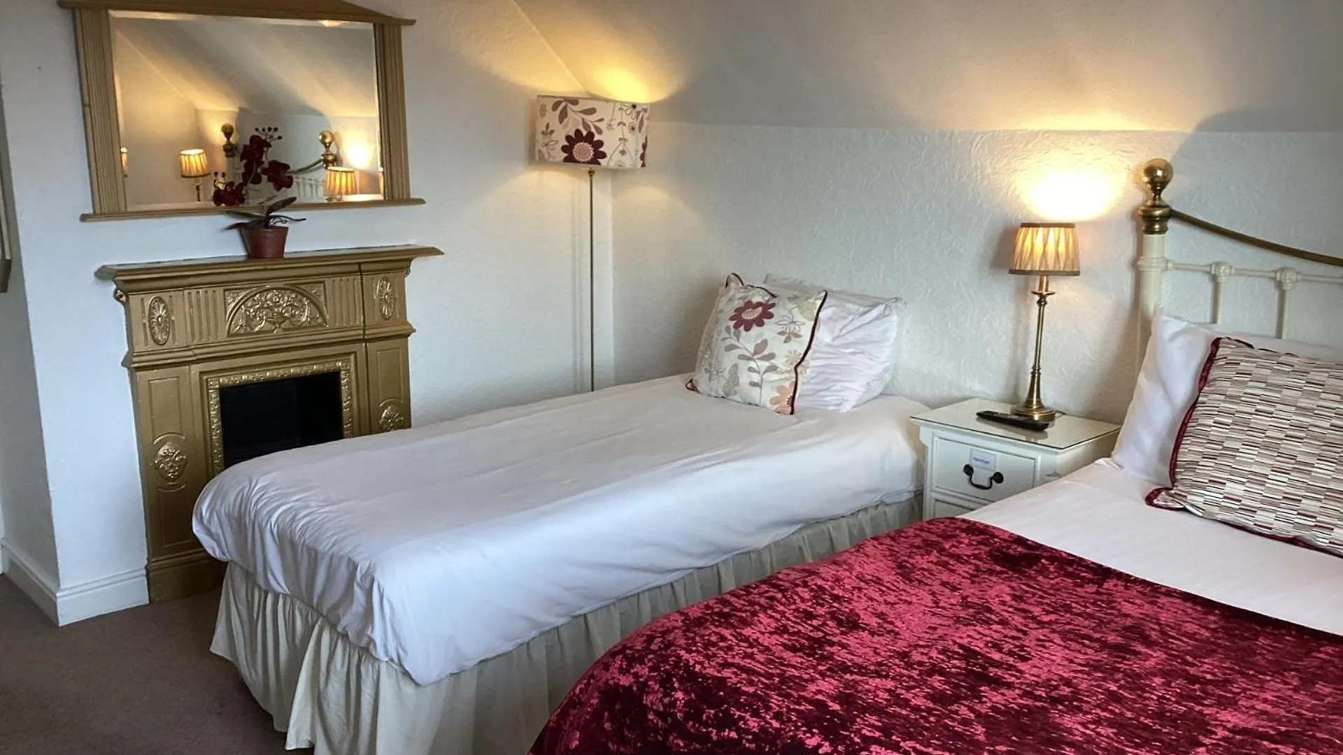 Hotel Oyo Rayanne House Guest Accommodation Holywood